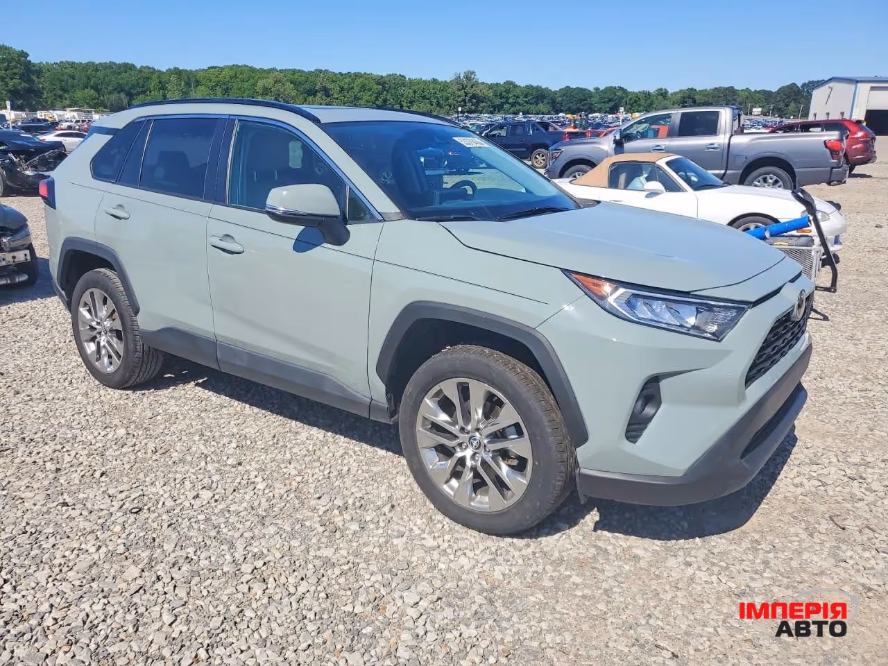 Toyota RAV4 - фото 2