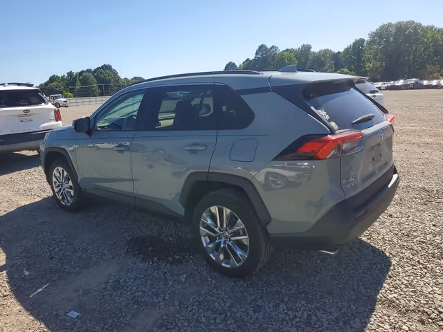 Toyota RAV4 - фото 3