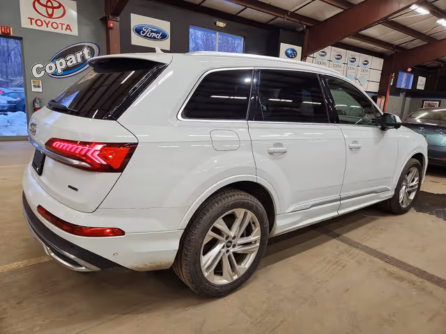 Audi Q7 - фото 4