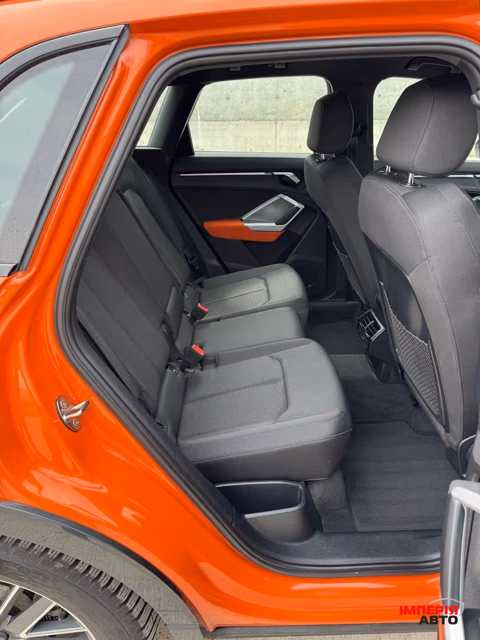 Audi Q3 - фото 11