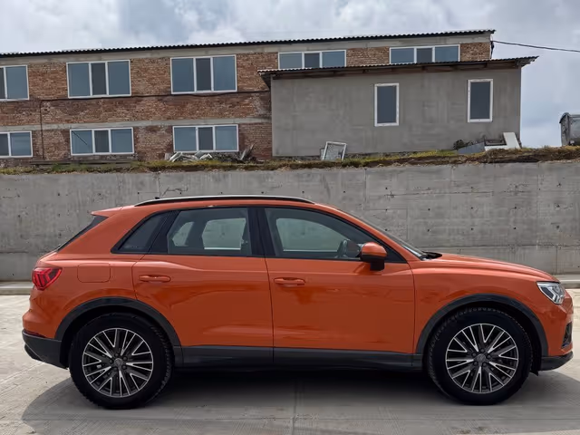 Audi Q3 - фото 4