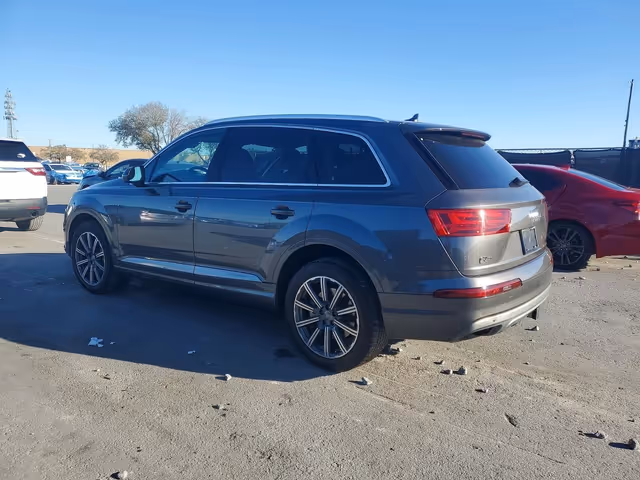 Audi Q7 - фото 5