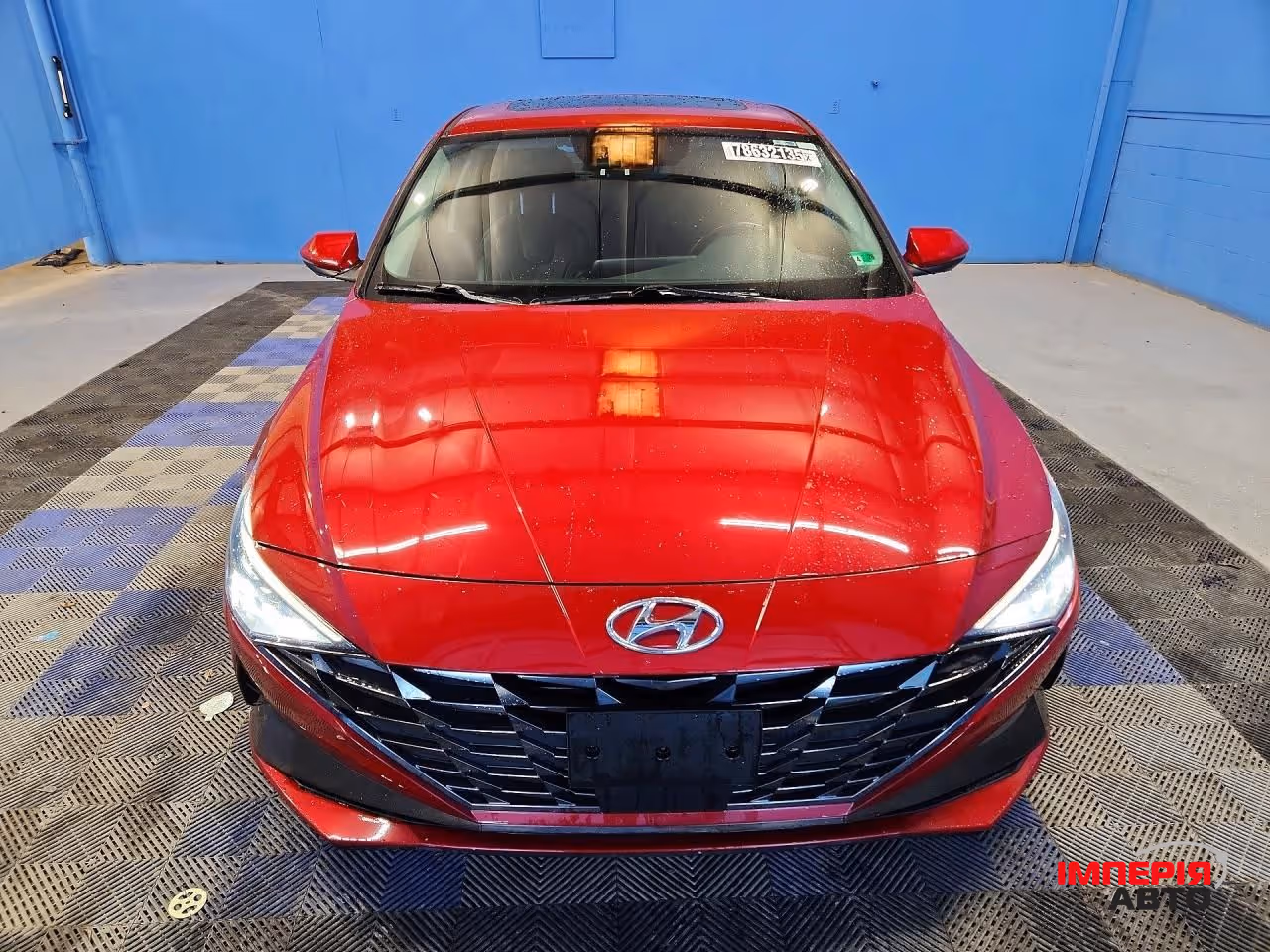 Hyundai Elantra - фото 1