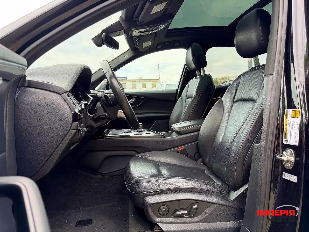 Audi Q7 - фото 8