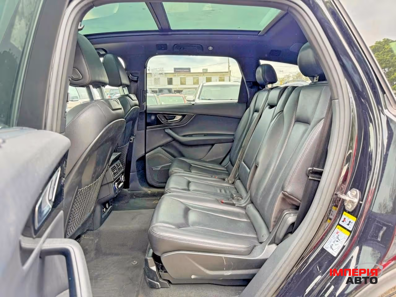 Audi Q7 - фото 9