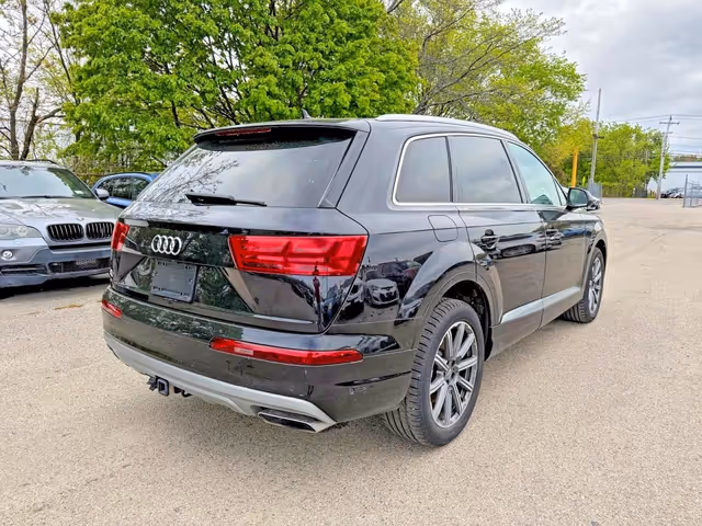 Audi Q7 - фото 5