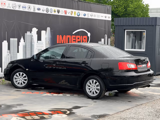 Mitsubishi Galant - фото 5