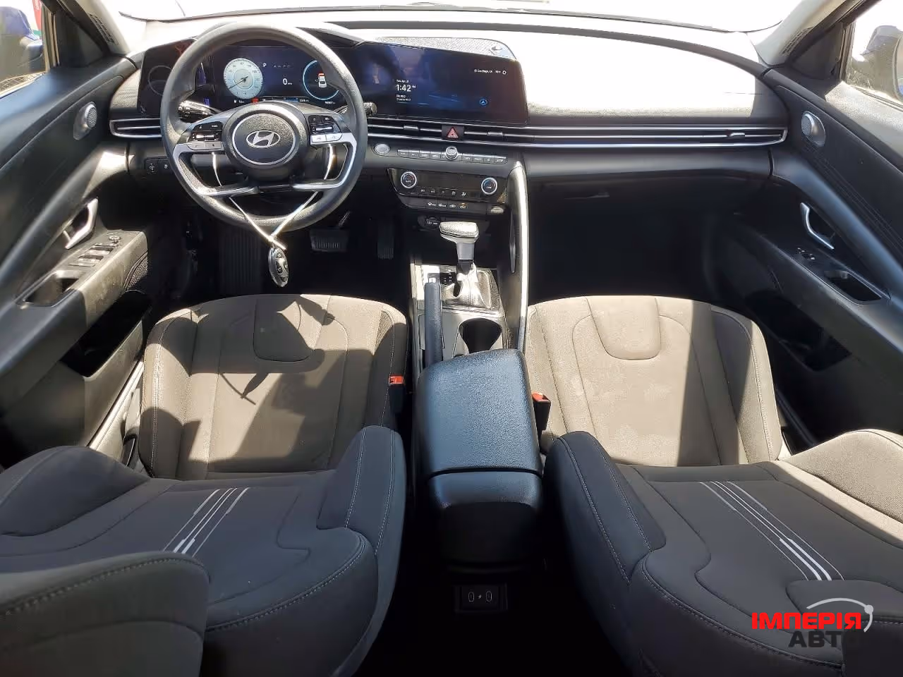 Hyundai Elantra - фото 6