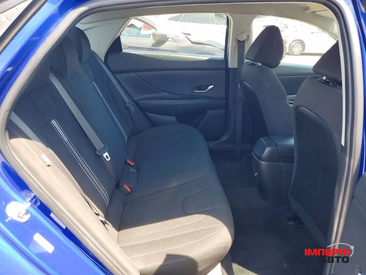 Hyundai Elantra - фото 7