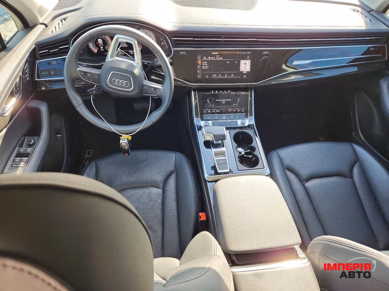 Audi Q7 - фото 7