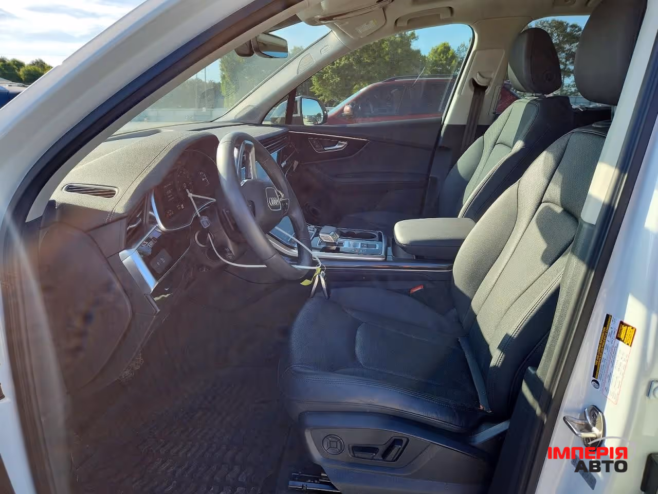 Audi Q7 - фото 8