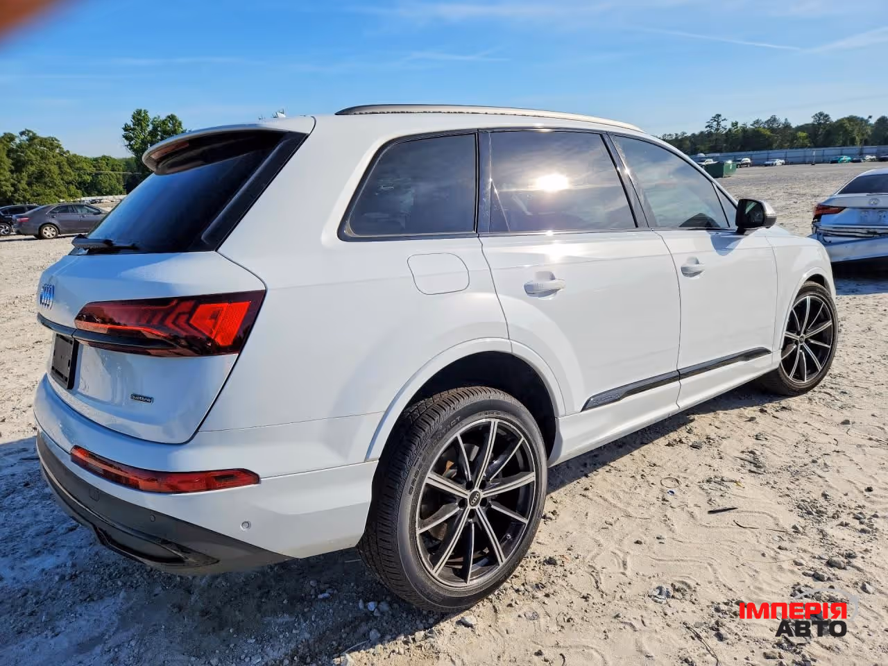 Audi Q7 - фото 5