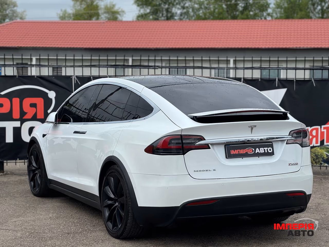 Tesla Model X - фото 5