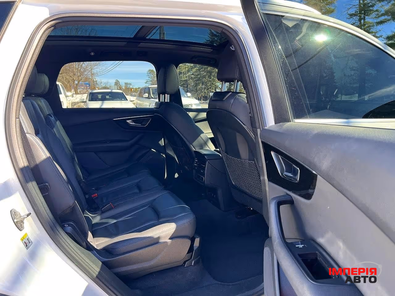 Audi Q7 - фото 7