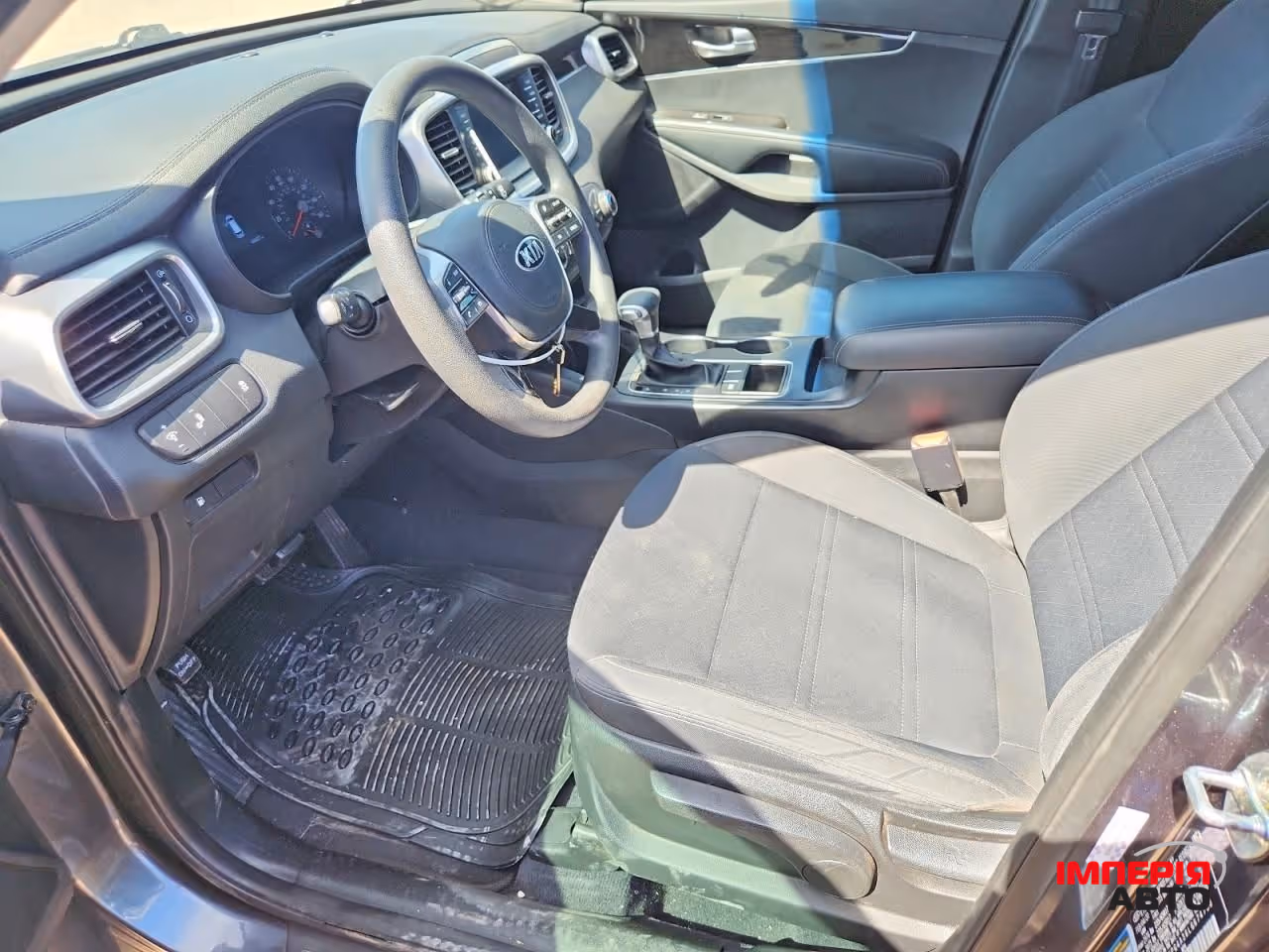 Kia Sorento - фото 8