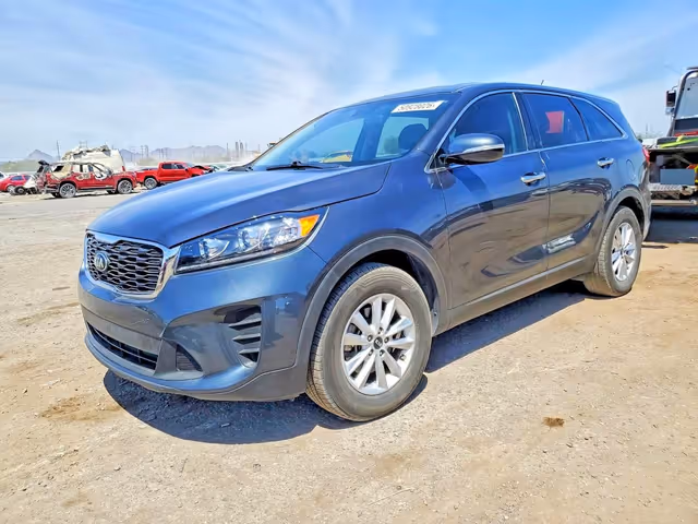 Kia Sorento - фото 3