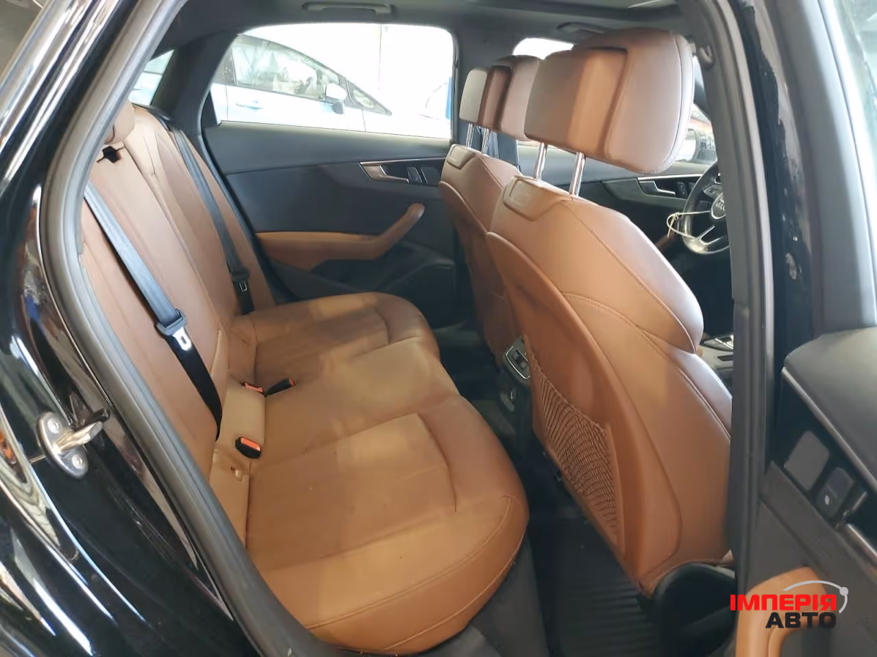 Audi A4 - фото 9