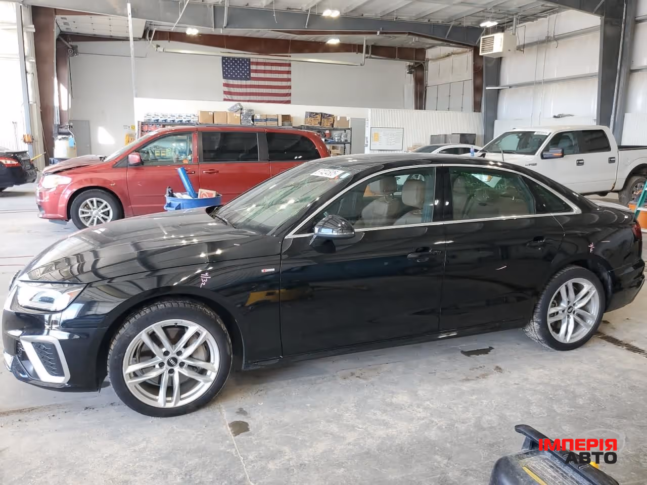 Audi A4 - фото 3