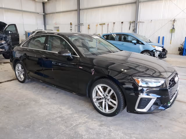 Audi A4 - фото 2