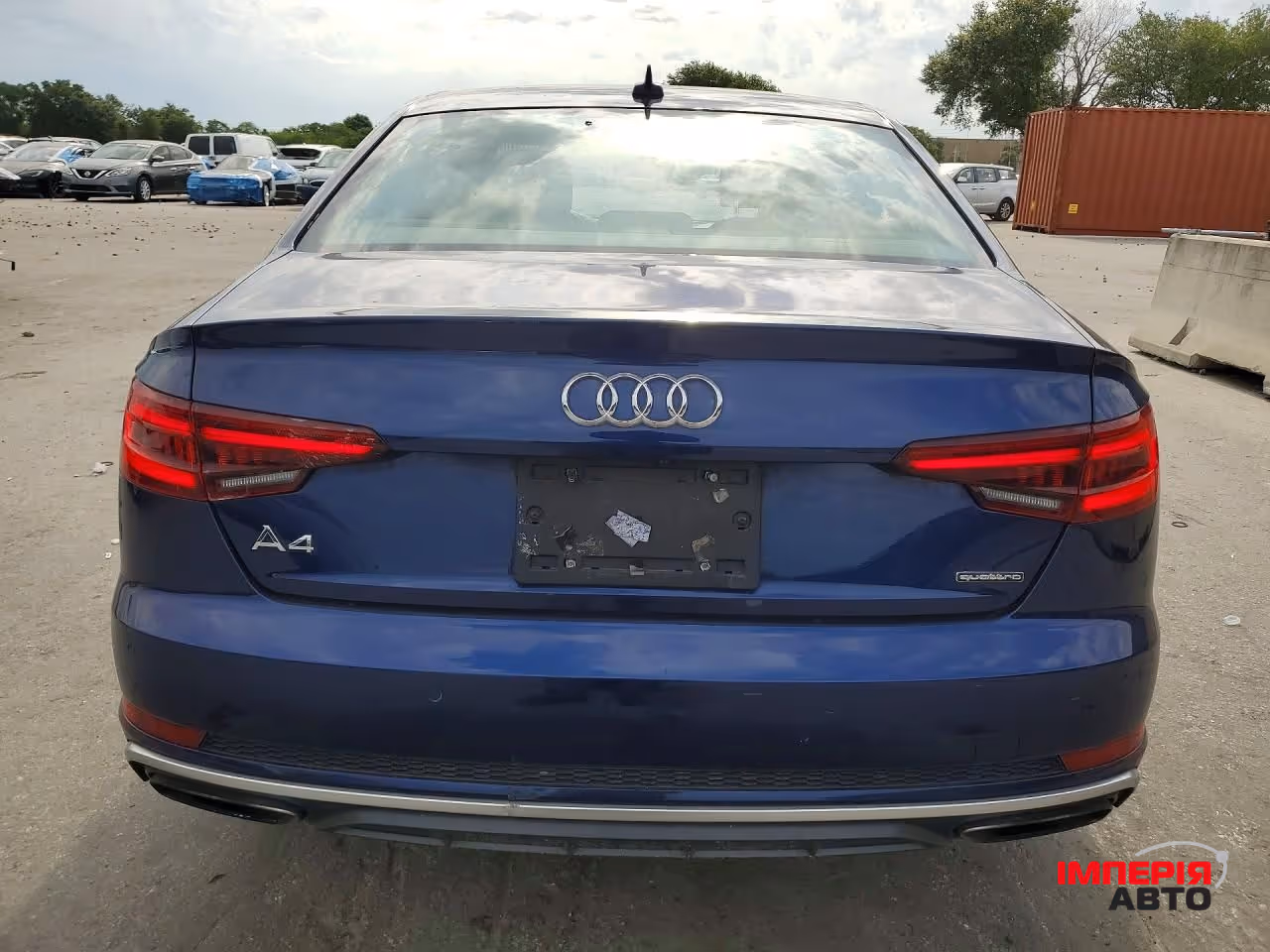 Audi A4 - фото 6
