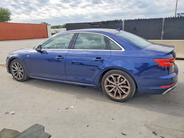 Audi A4 - фото 5