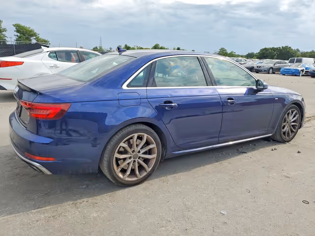 Audi A4 - фото 4