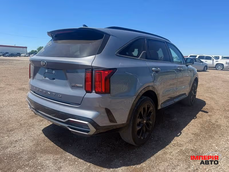Kia Sorento - фото 3