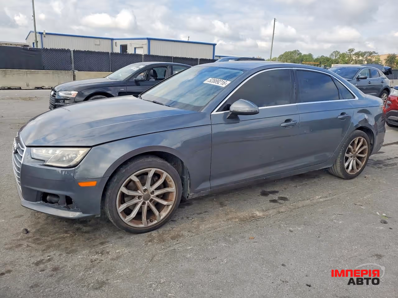Audi A4 - фото 2
