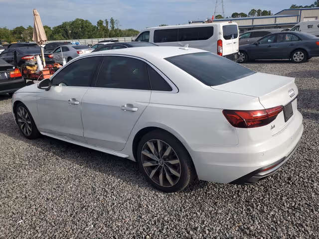Audi A4 - фото 5