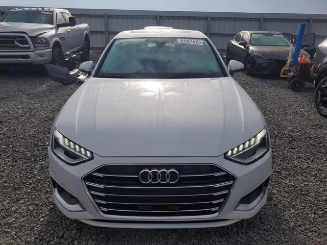 Audi A4 - фото 1