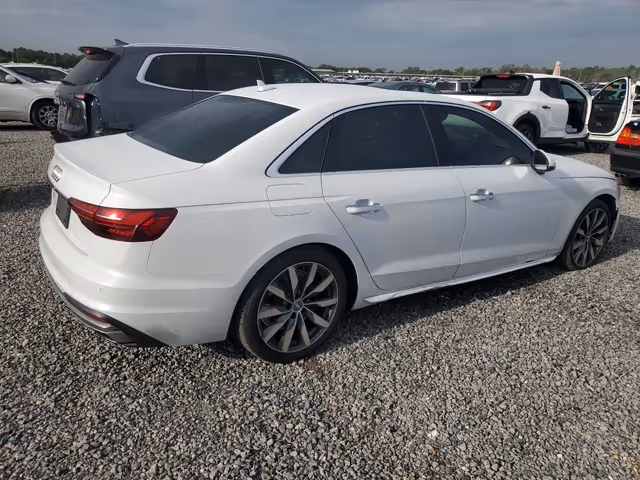 Audi A4 - фото 4