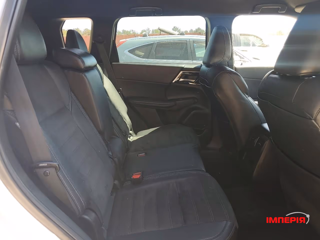 Mitsubishi Outlander - фото 7