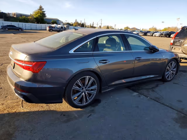 Audi A6 - фото 5