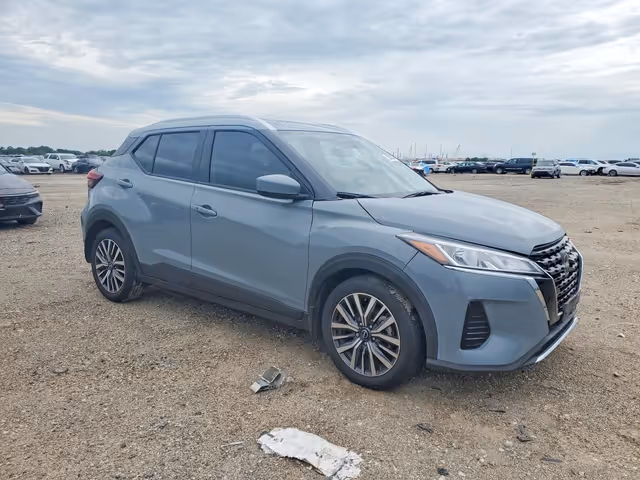 Nissan Kicks - фото 2