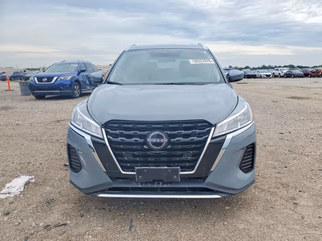 Nissan Kicks - фото 1