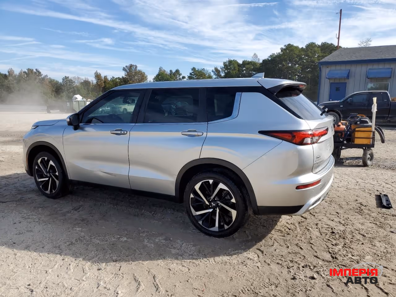 Mitsubishi Outlander - фото 5