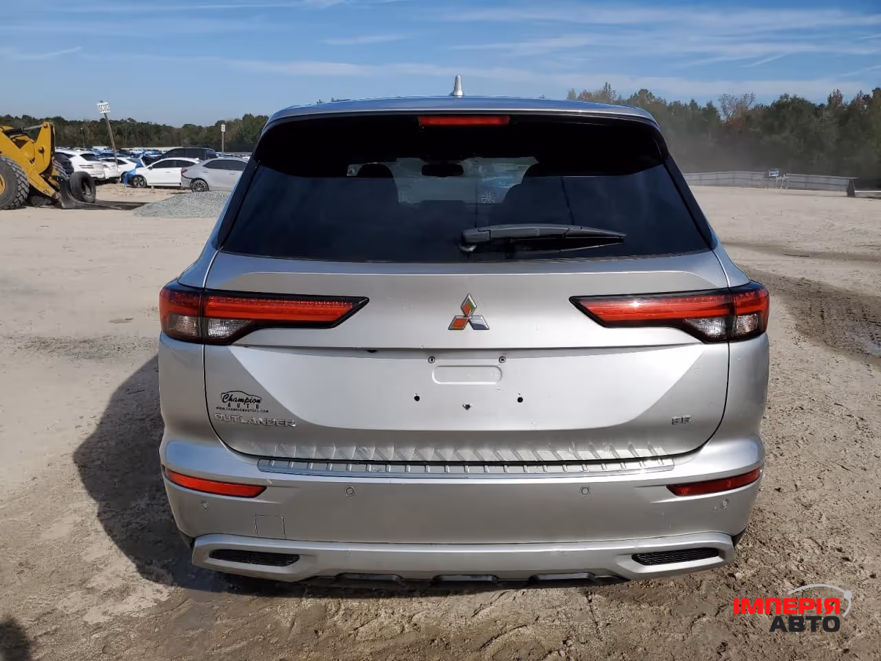 Mitsubishi Outlander - фото 6