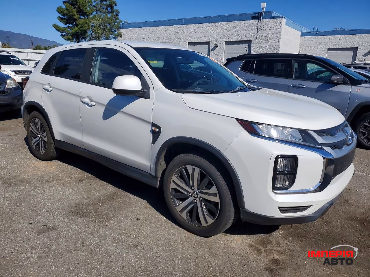 Mitsubishi Outlander Sport - фото 3