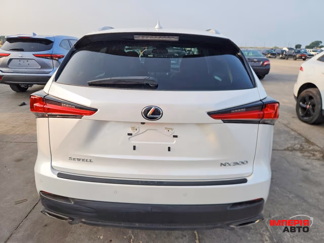 Lexus NX - фото 6