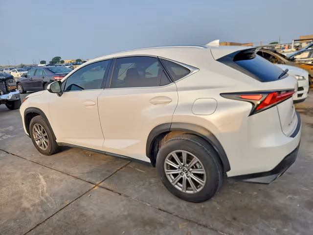 Lexus NX - фото 5