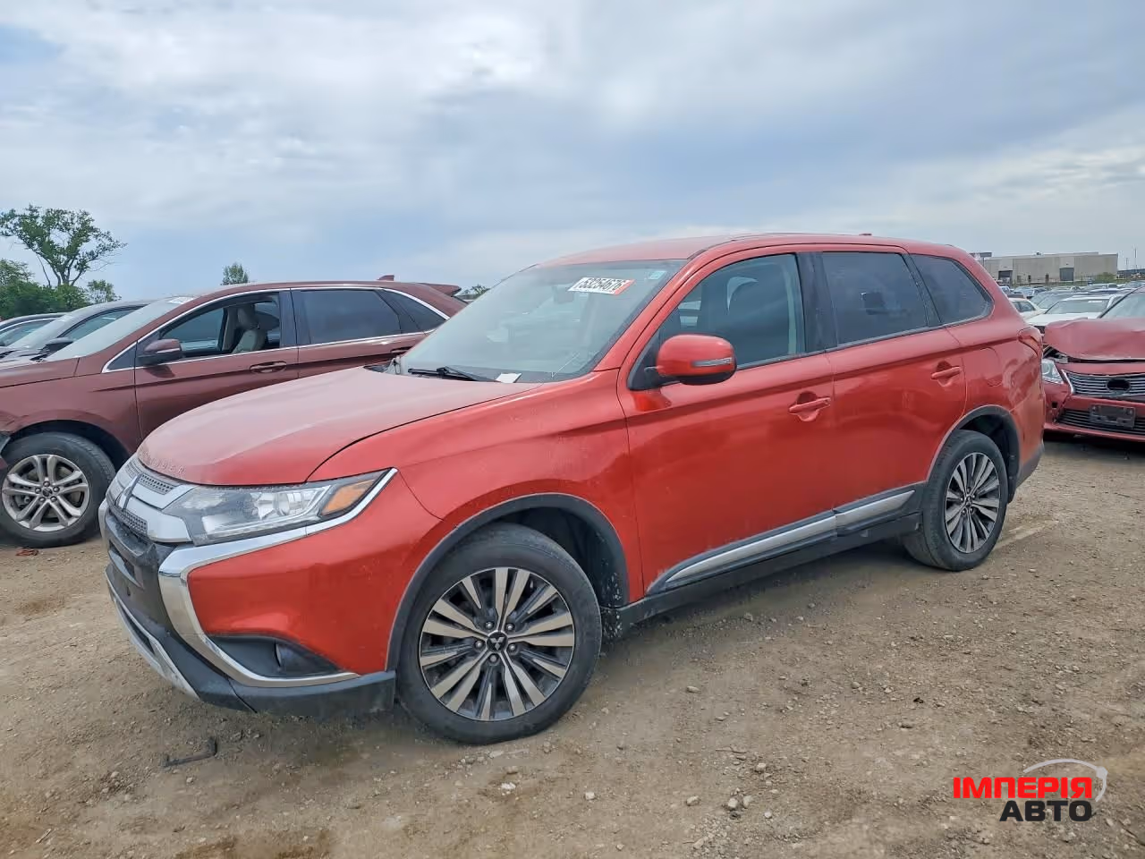 Mitsubishi Outlander - фото 2