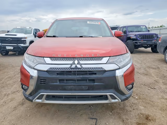 Mitsubishi Outlander - фото 1