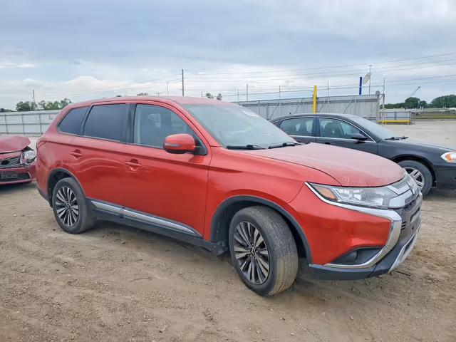 Mitsubishi Outlander - фото 3