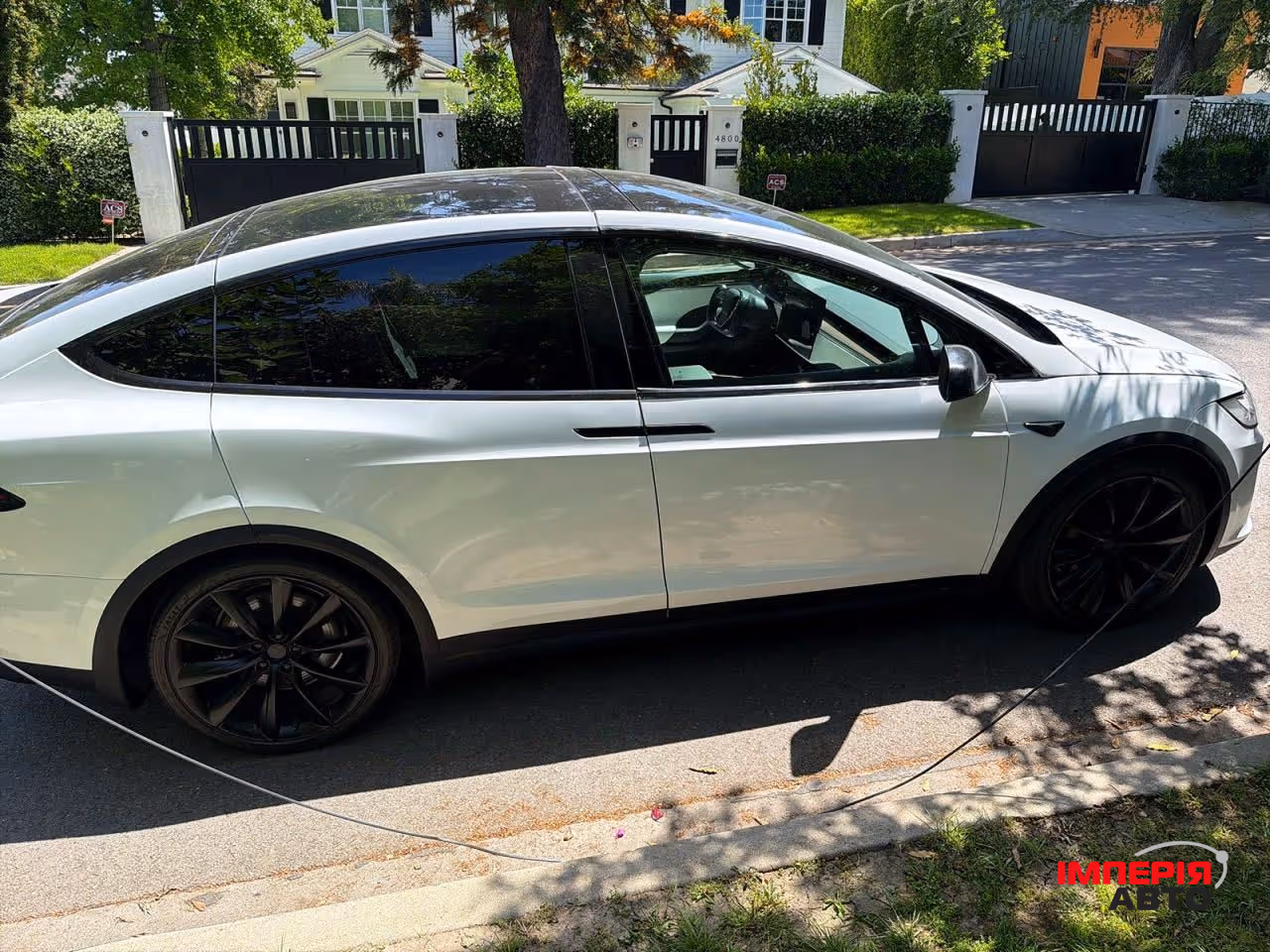 Tesla Model X - фото 3