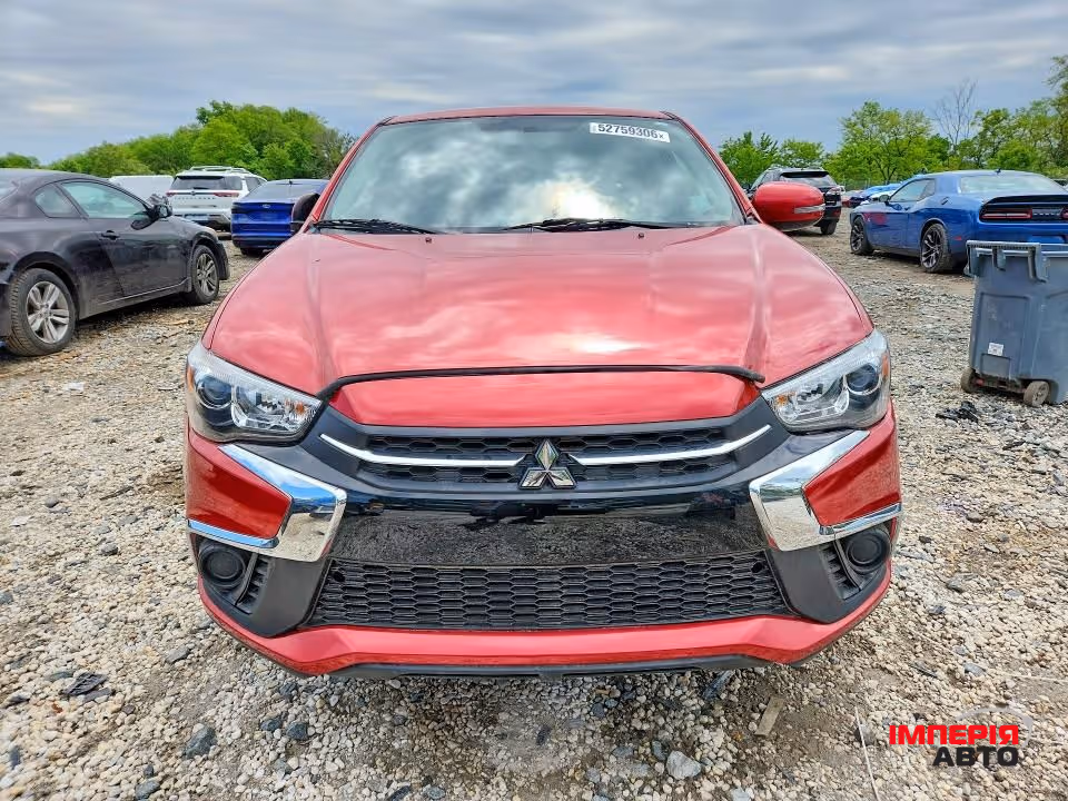 Mitsubishi Outlander Sport - фото 1