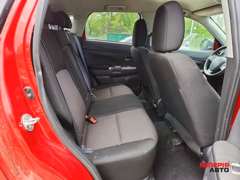 Mitsubishi Outlander Sport - фото 9