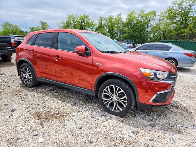 Mitsubishi Outlander Sport - фото 3