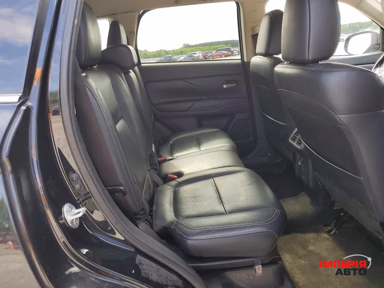 Mitsubishi Outlander - фото 9