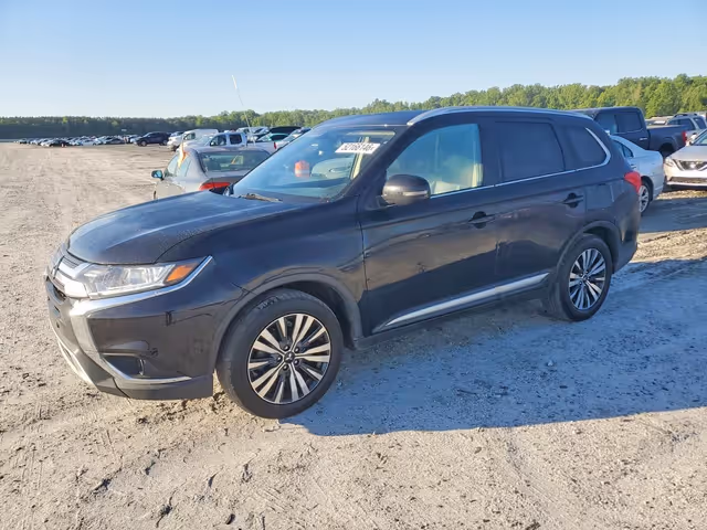 Mitsubishi Outlander - фото 2