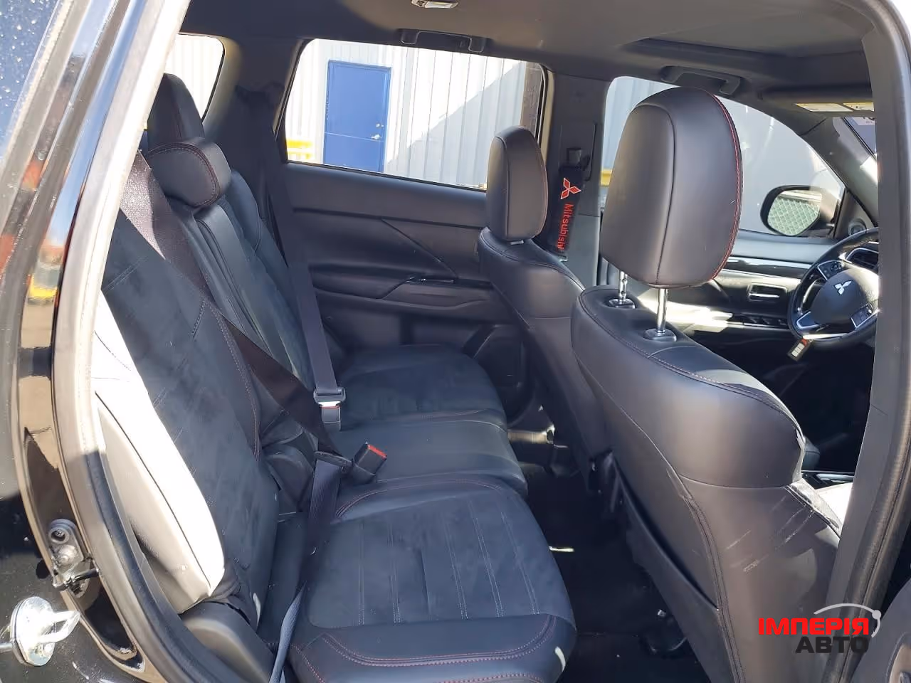 Mitsubishi Outlander - фото 9